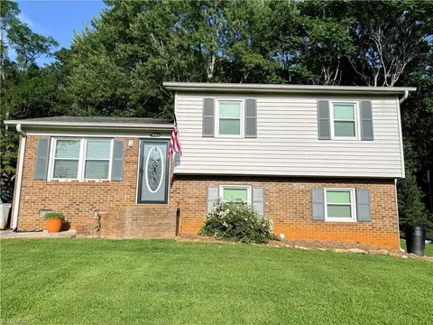 1547 Siloam Rd, Mount Airy, NC 27030