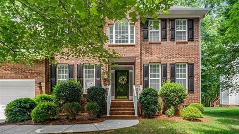 5 Holly Springs Ln, Greensboro, NC 27455