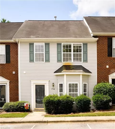 1736 Olivers Crossing Cir, Winston Salem, NC 27127