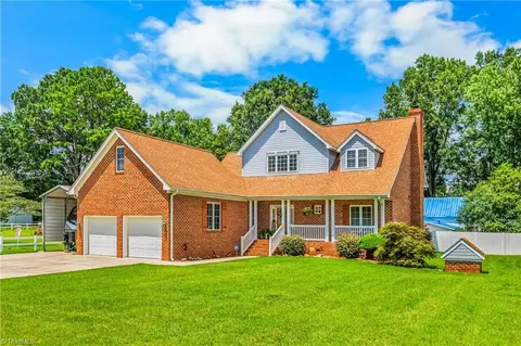 802 Monroe St, Mayodan, NC 27027