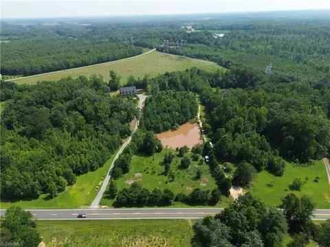 00 87, Reidsville, NC 27320
