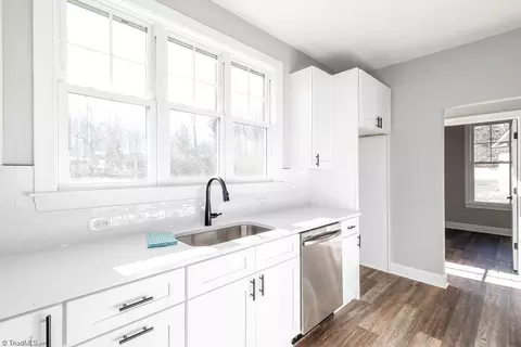 Kitchen - 112 Emerald Ct, Trinity, NC 27370 photo 2 of 2