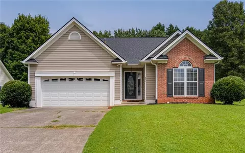 4841 Stony Creek Ln, Winston Salem, NC 27127