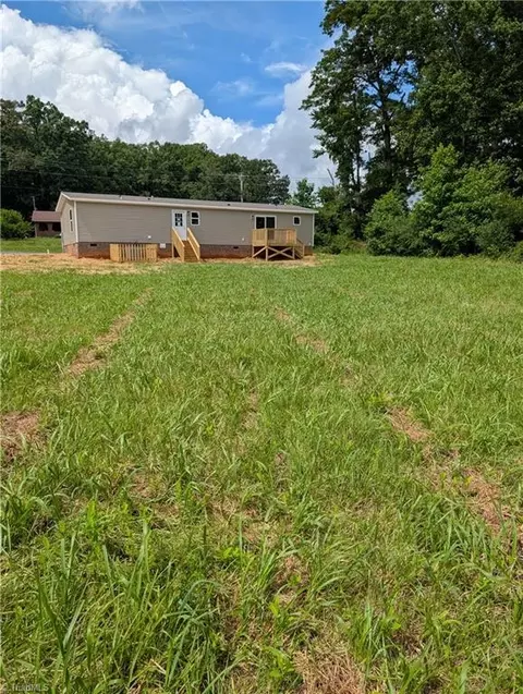 6251 Gallimore Town Rd, Trinity, NC 27370 photo 2