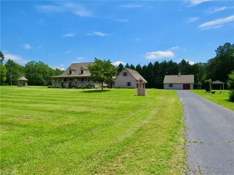 883 Goose Pond Rd, Ruffin, NC 27326