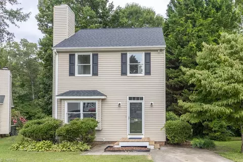 19 Gatehouse Ln, Greensboro, NC 27407