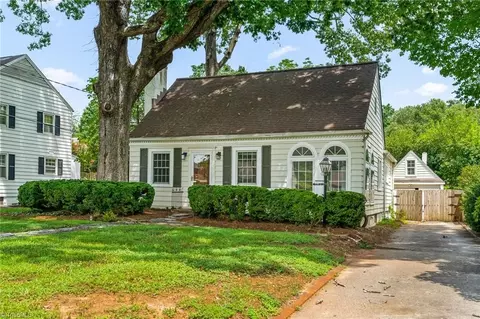 918 Rotary Dr N, High Point, NC 27262