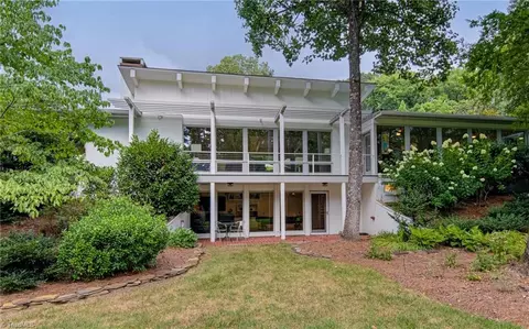 3910 Camerille Farm Rd, Winston Salem, NC 27106