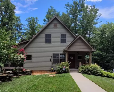 1299 Jonathan Dr, Lowgap, NC 27024