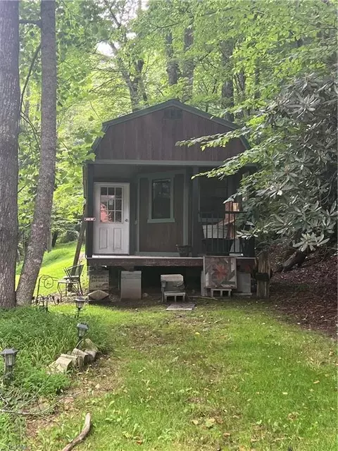 1019 S Us Highway 21, Sparta, NC 28675