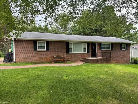 5105 Yukon Rd, Walkertown, NC 27051
