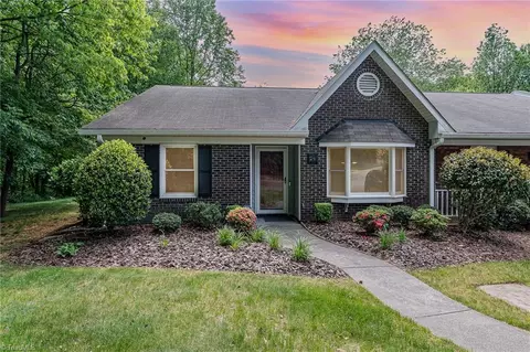 24 Collwood Ct, Greensboro, NC 27409