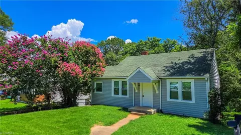 3033 Konnoak Dr, Winston Salem, NC 27127