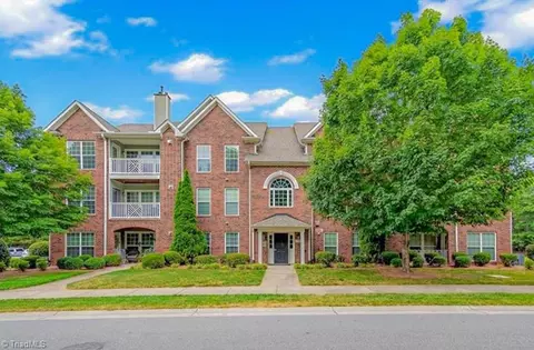 130 Shallowford Reserve Dr #103, Lewisville, NC 27023
