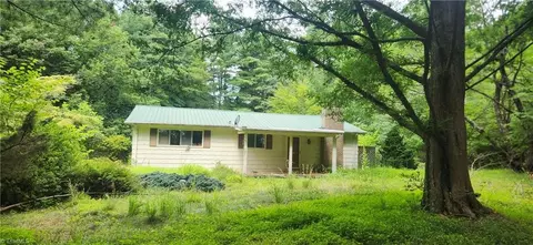1902 Shoe Rd, Millers Creek, NC 28651