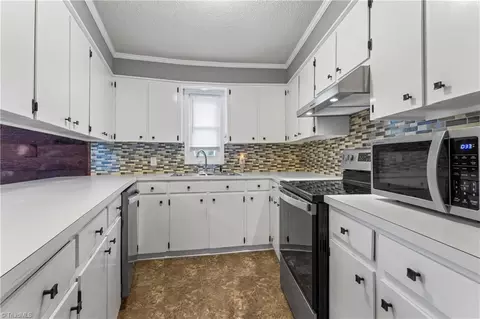 Kitchen - 191 Howell Dr, Denton, NC 27239 photo 2 of 4