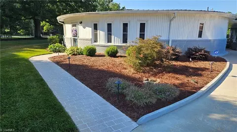 191 Howell Dr, Denton, NC 27239