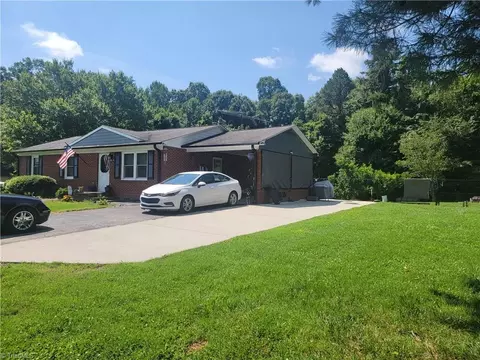 2166 E Nc Highway 65, Walnut Cove, NC 27052