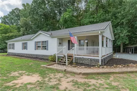 170 Enos Dr, Lexington, NC 27295