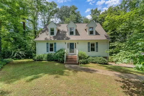 126 Iroquois Trl, Lexington, NC 27295