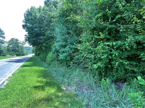 316 Pilgrims Trl, Thomasville, NC 27360