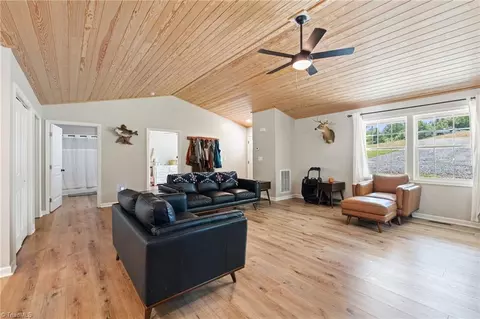 Entry Way - 1103 Thayer Rd, Trinity, NC 27370 photo 3 of 3