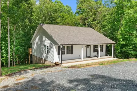 Exterior - 1103 Thayer Rd, Trinity, NC 27370 photo 1 of 6