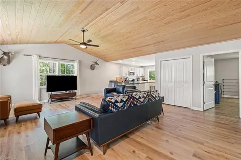 Entry Way - 1103 Thayer Rd, Trinity, NC 27370 photo 2 of 3