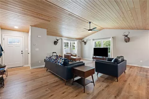 Entry Way - 1103 Thayer Rd, Trinity, NC 27370 photo 1 of 3