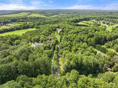 View/Area - 1103 Thayer Rd, Trinity, NC 27370 photo 3 of 9