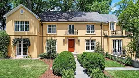 102 W Kemp Rd, Greensboro, NC 27410