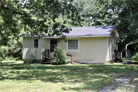 2619 Overhill Loop, Mcleansville, NC 27301