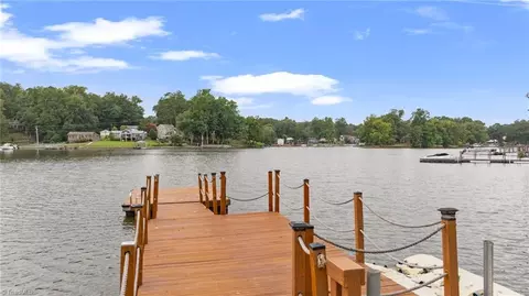 4274 Old Mountain Rd, Lexington, NC 27292