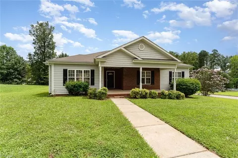 4513 Lasley Dr, Winston Salem, NC 27105