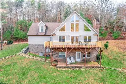817 Hidden Hollow Ln, Moravian Falls, NC 28654