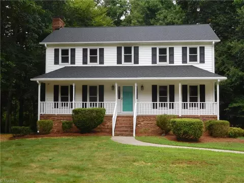 1900 Glenacre Ct, Kernersville, NC 27284