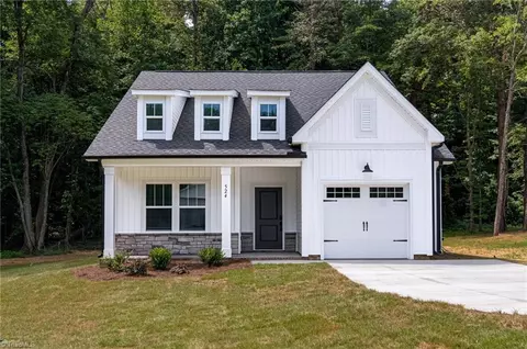524 Holly Ridge Dr #1002, Winston Salem, NC 27105