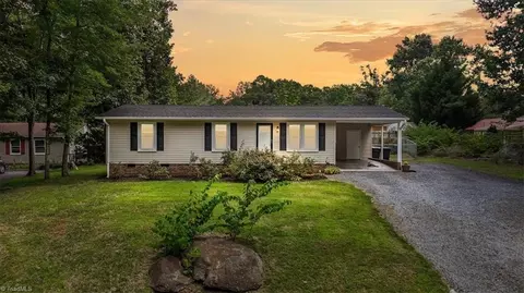 1575 Leslie St, Asheboro, NC 27205