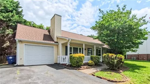 2225 Fosterdale West Ln, Kernersville, NC 27284