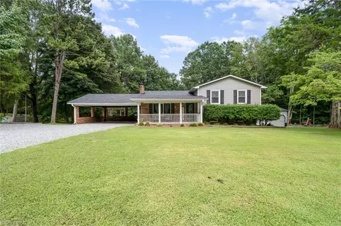 1408 Clodfelter Rd, Winston Salem, NC 27107