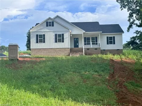 2199 Brookshire Ct, Sophia, NC 27350