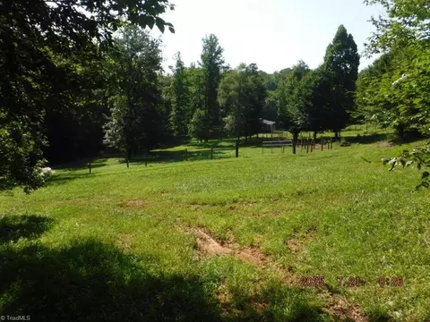 588 Lowe Rd, Madison, NC 27025 photo 7