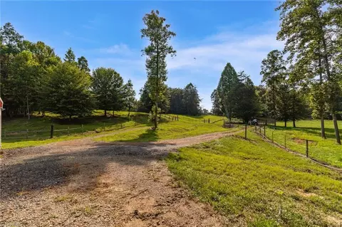 588 Lowe Rd, Madison, NC 27025 photo 20
