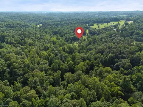 588 Lowe Rd, Madison, NC 27025 photo 18