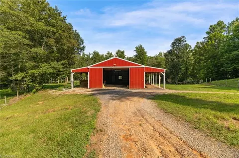 588 Lowe Rd, Madison, NC 27025 photo 2