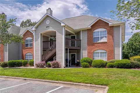 2670 Ingleside Dr #2C, High Point, NC 27265