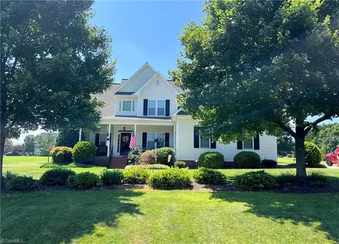 8193 Mcclanahan Dr, Browns Summit, NC 27214