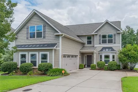4488 Redfern Pl, Winston Salem, NC 27107