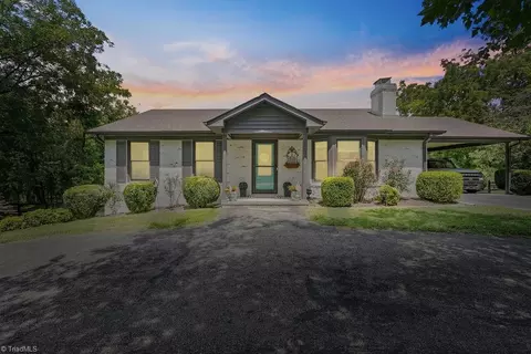 7123 Strawberry Rd, Summerfield, NC 27358