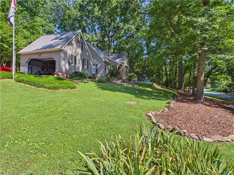 1285 Canterbury Trl, Asheboro, NC 27205